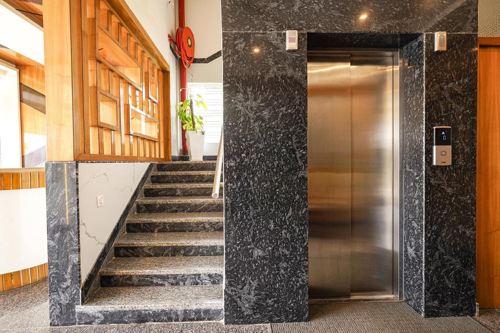 Fabhotel Prime Mayuri Residency บังกาลอร์ ภายนอก รูปภาพ